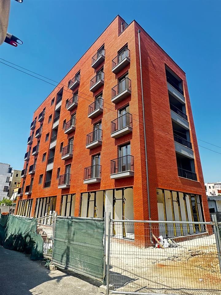 SHITET APARTAMENT QENDER KAMEZ