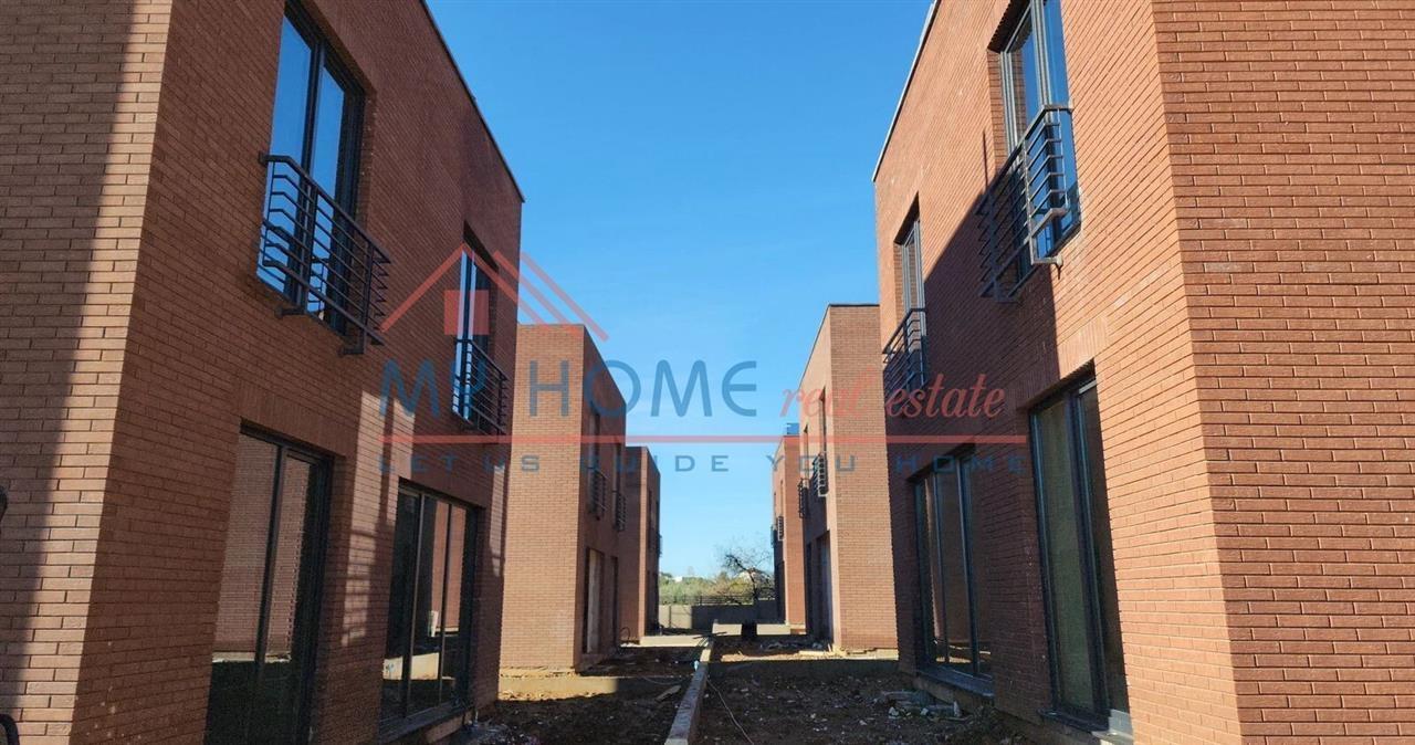 Super Vila ne Shitje pran TEG ne Tirane