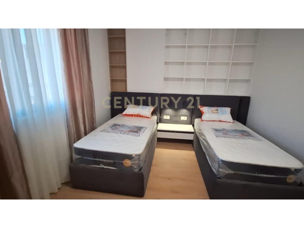Qira | Apartament 2+1+2+Parkim | Rruga e Durresit 1100 €