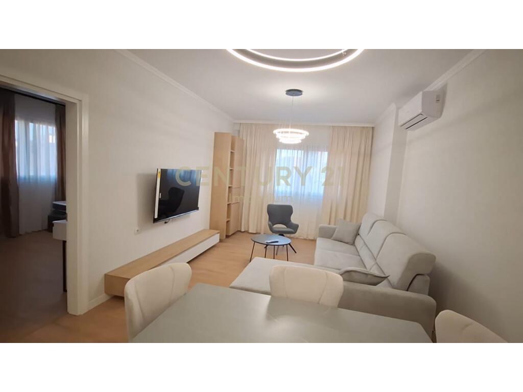 Qira | Apartament 2+1+2+Parkim | Rruga e Durresit 1100 €