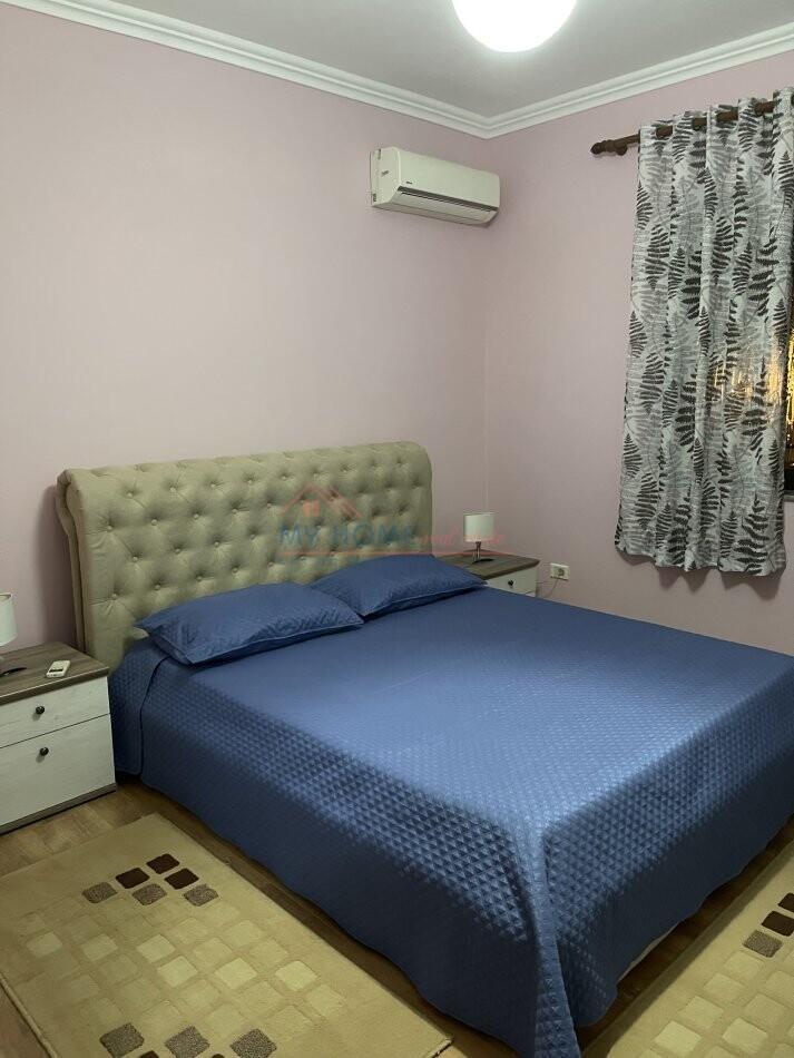 Apartament 2+1 me Qira tek Ish Restorant Durresi