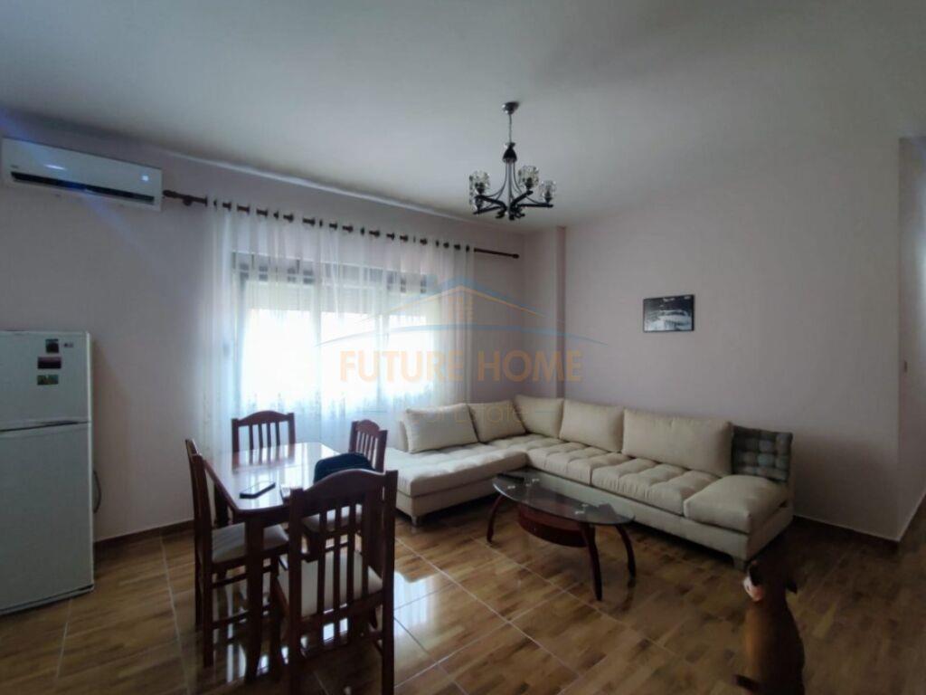 Qera, Apartament 2+1+2, perballe Toptanit,
