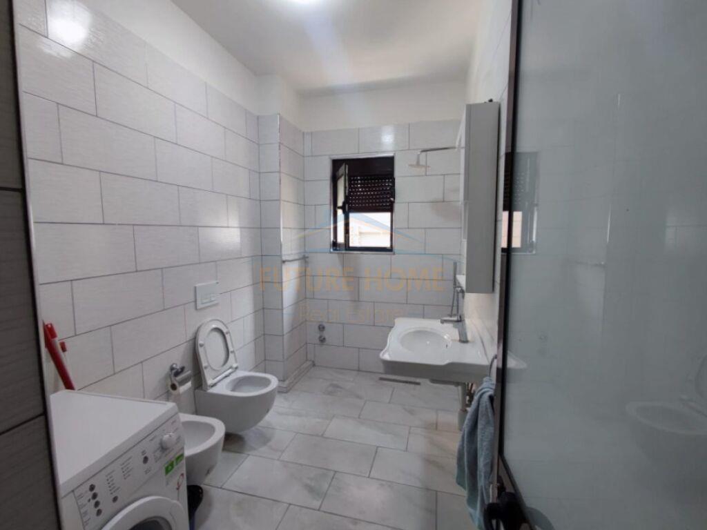 Qera, Apartament 2+1+2, perballe Toptanit,