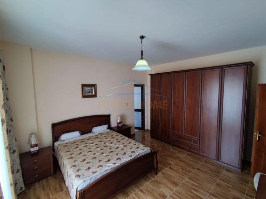Qera, Apartament 2+1+2, perballe Toptanit,