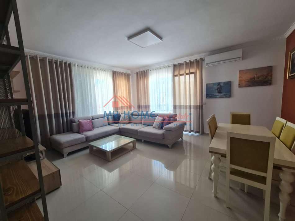 Apartament 3+1 me Qera Kopshti Botanik