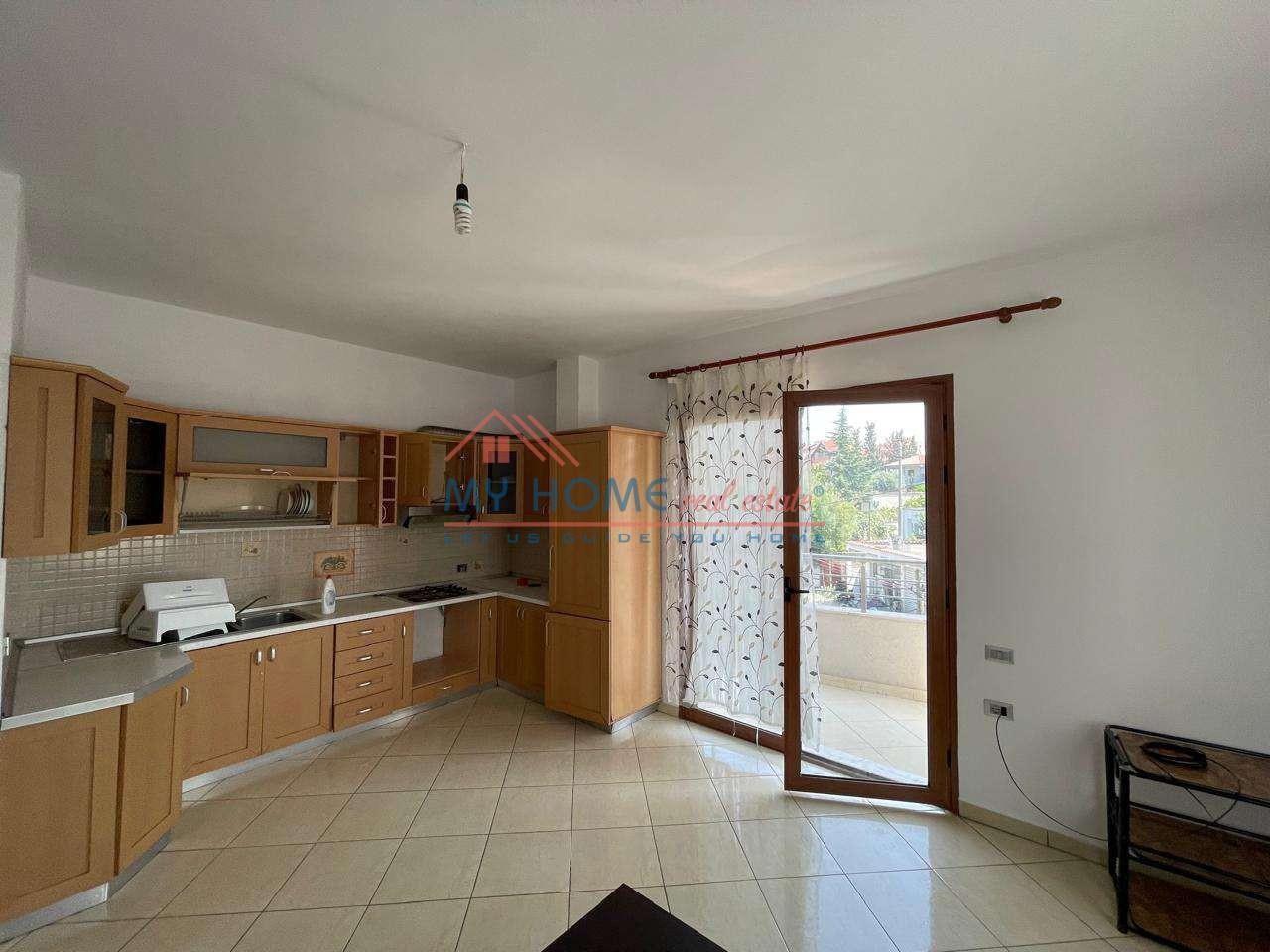 Apartamenti 3+1 me qira prane ASL 2