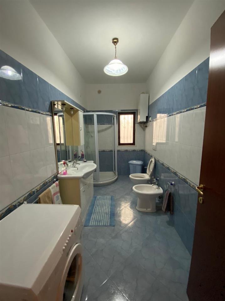 Shtepi private pak metra nga bulevardi ,”Josif Budo “,Kavaje