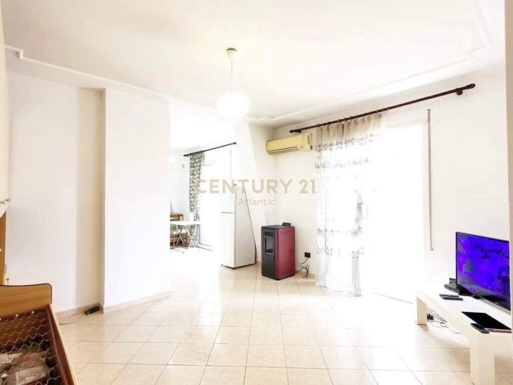 SHITET APARTAMENT 1+1 TEK PORTI DURRES !