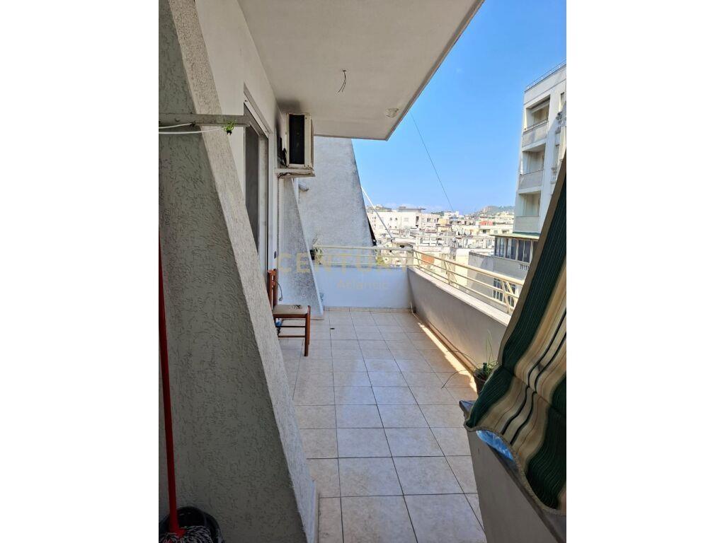 SHITET APARTAMENT 1+1 TEK PORTI DURRES !