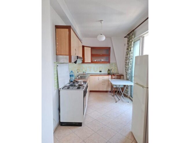 SHITET APARTAMENT 1+1 TEK PORTI DURRES !