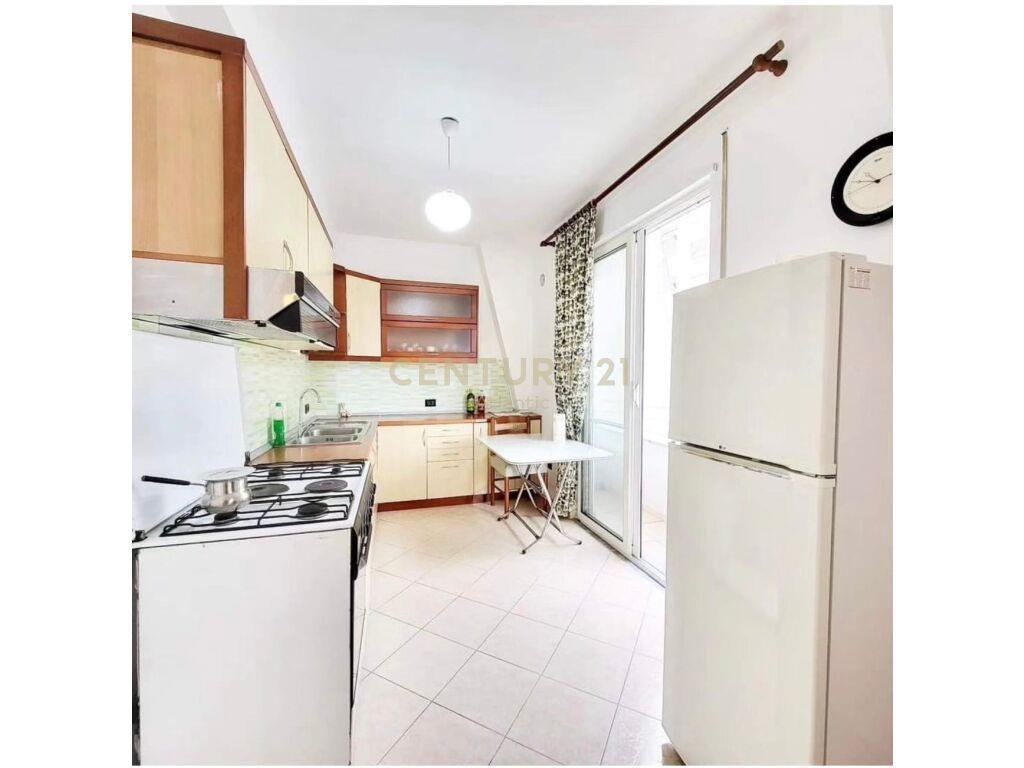 SHITET APARTAMENT 1+1 TEK PORTI DURRES !