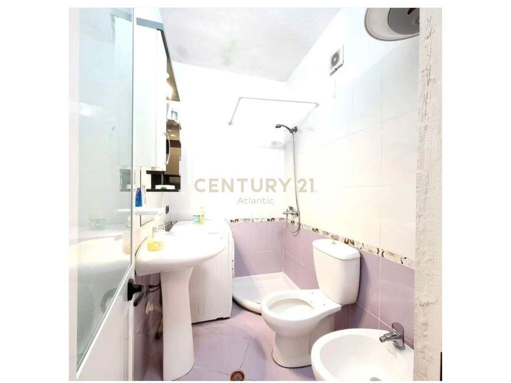 SHITET APARTAMENT 1+1 TEK PORTI DURRES !