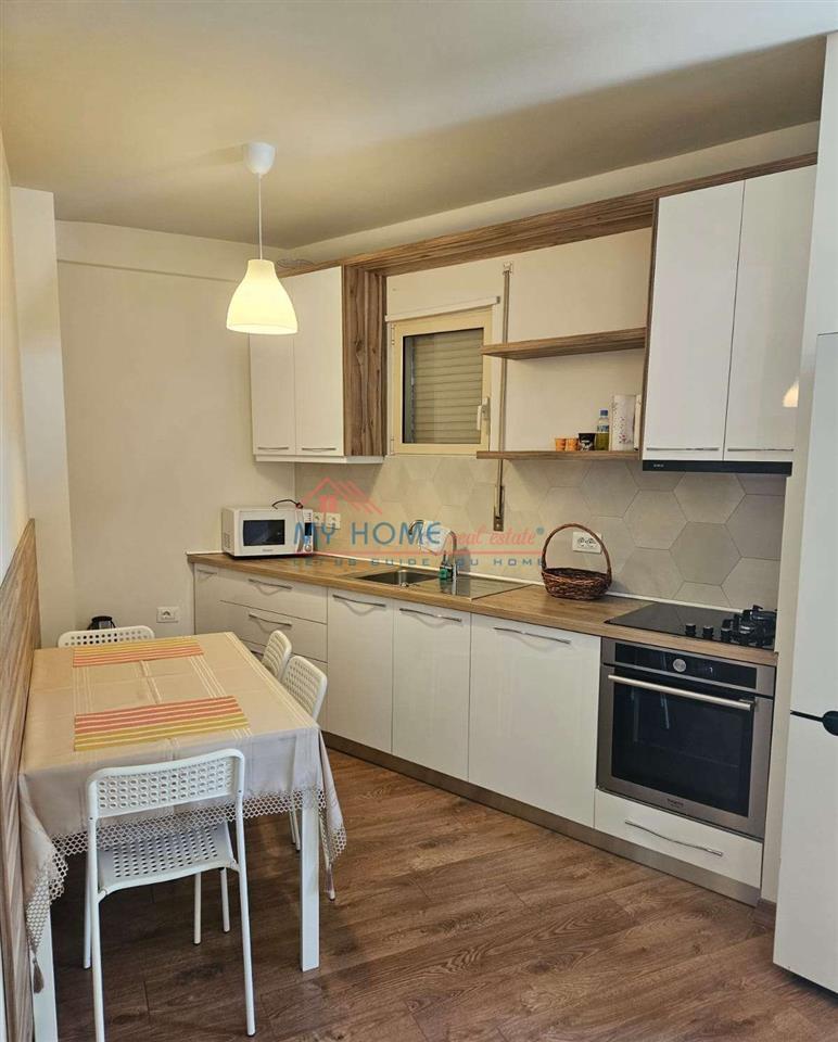 Apartament 1+1 me qira tek Liqeni Thate ne Tirane