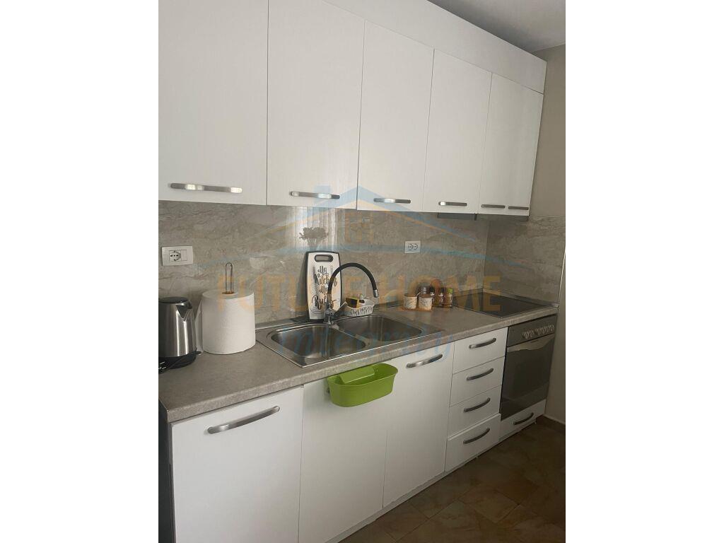 Qera, Apartament 2+1 Xhamia Tabakeve.Tiranë.