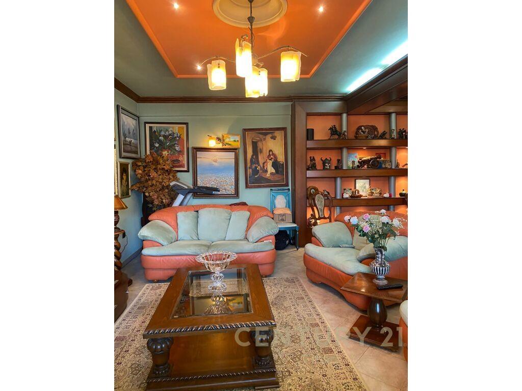 SHITET APARTAMENT 2+1+2+POST PARKIMI, RRUGA E KAVAJES.