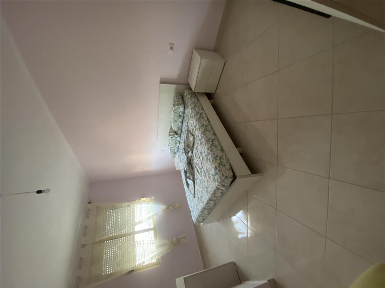 Jepet me qera ditore