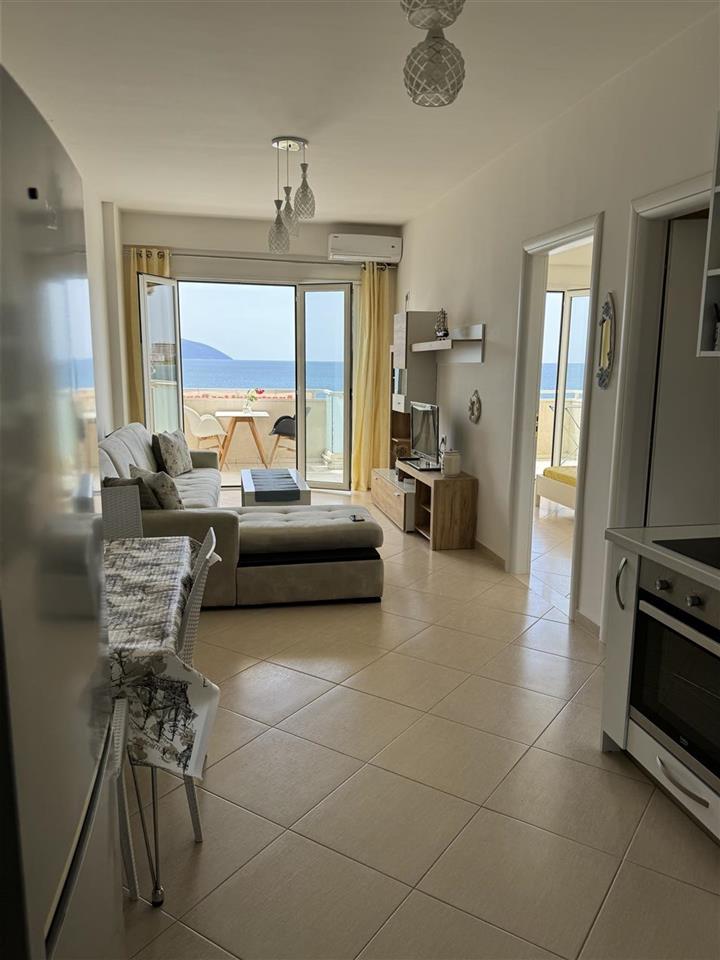 Me qera APARTAMENT 2+1