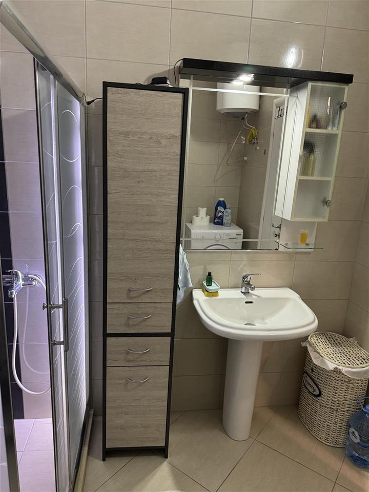 Me qera APARTAMENT 2+1