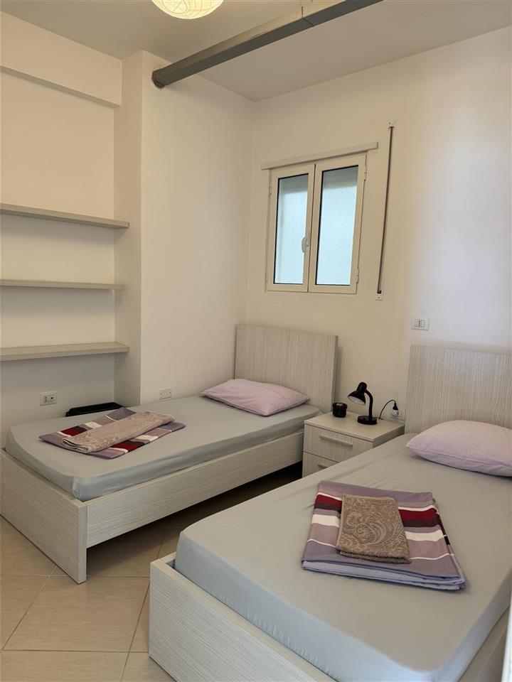 Me qera APARTAMENT 2+1