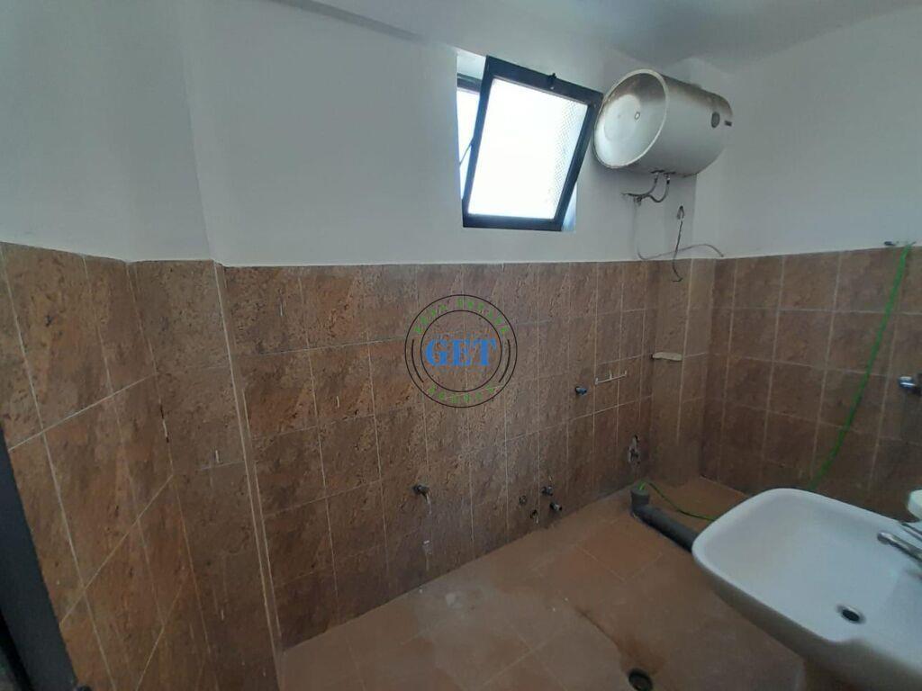 QIRA, AMBIENT BIZNESI NE SHKOZET!