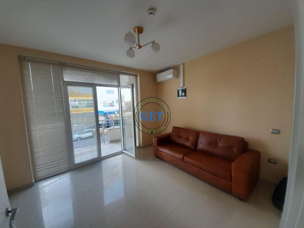 QIRA, AMBIENT BIZNESI NE SHKOZET!