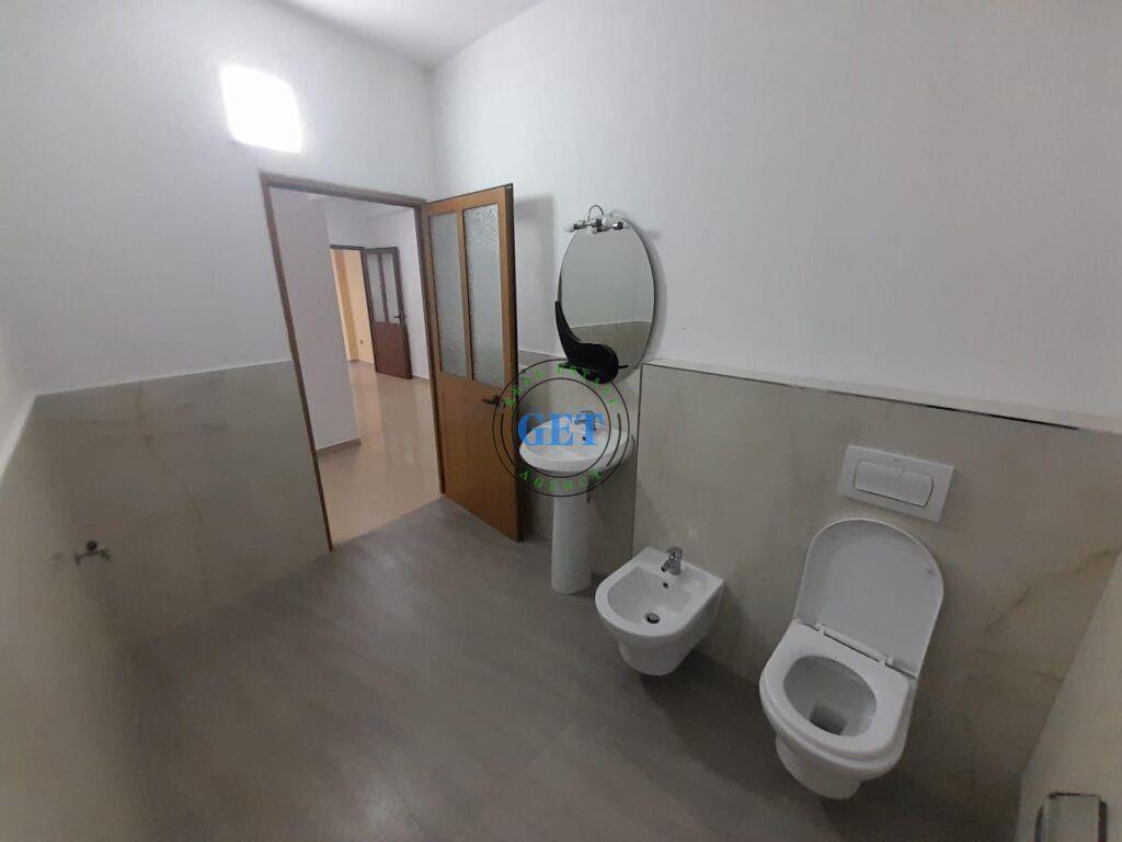 QIRA, AMBIENT BIZNESI NE SHKOZET!