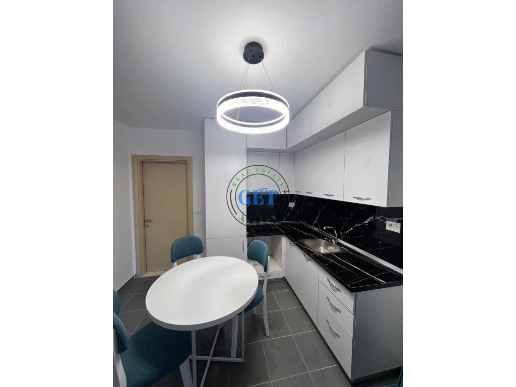 Shitet, Garsoniere e konvertuar ne 1+1, Shkembi i Kavajes, D