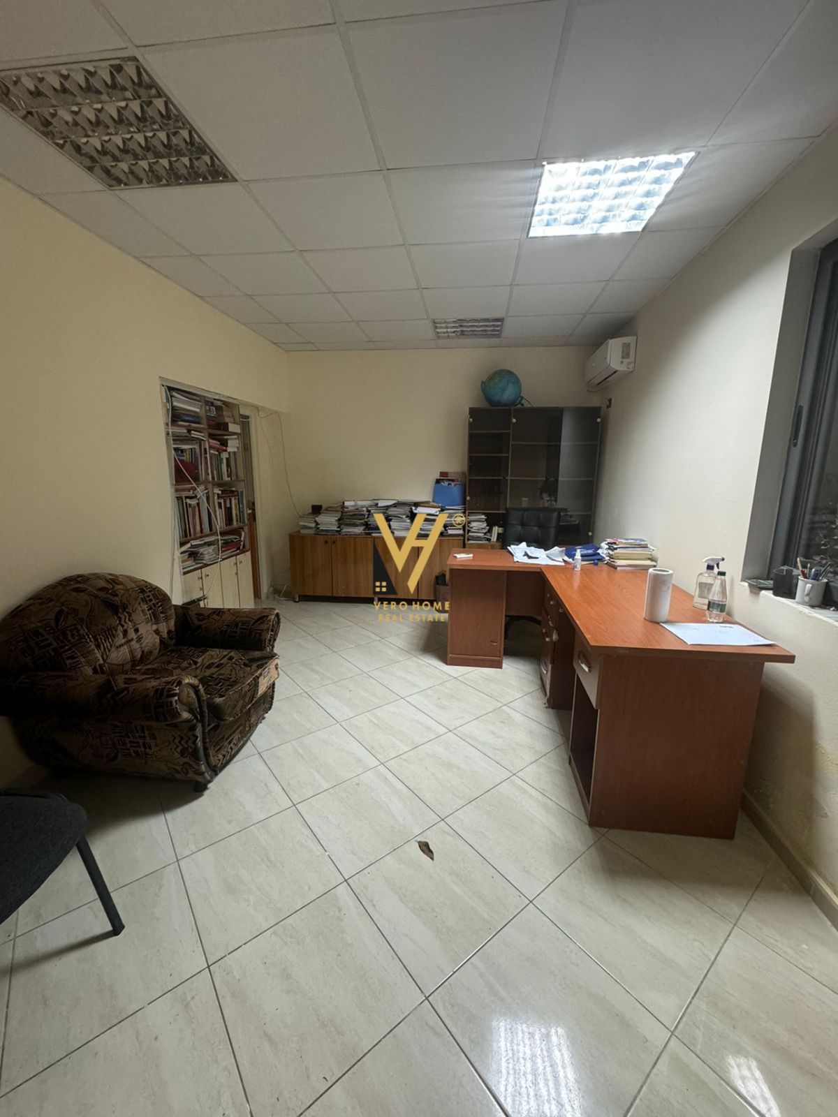 JEPET ZYRE M2 ME QERA MINISTRIS E DREJTESIS 300 E