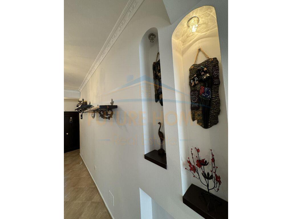 Qera, Apartament 2+1, Komuna e Parisit.