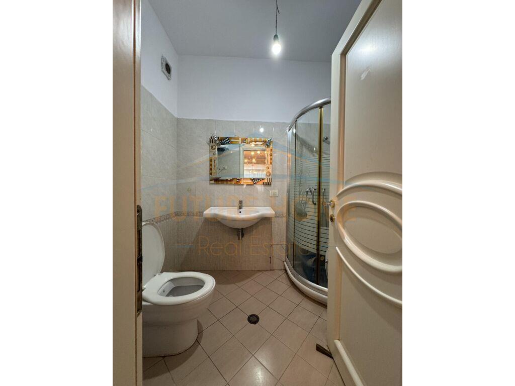 Qera, Apartament 2+1, Komuna e Parisit.