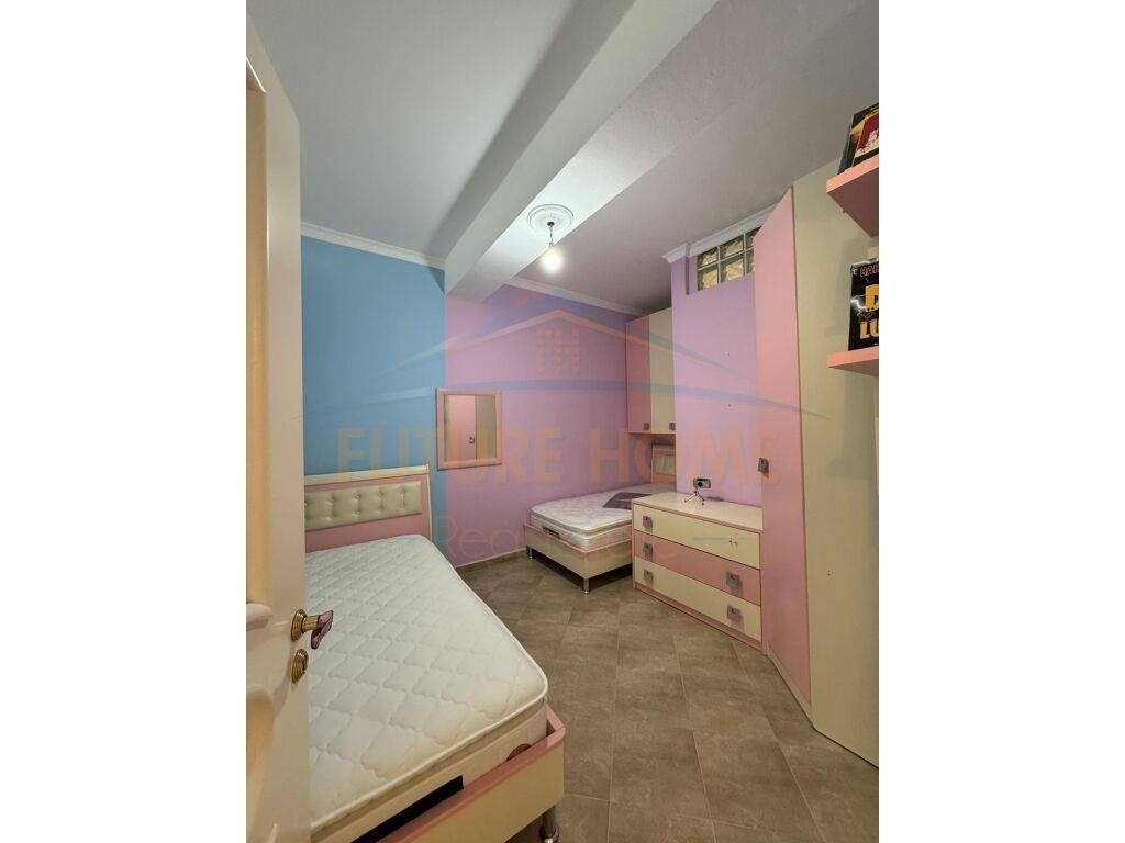 Qera, Apartament 2+1, Komuna e Parisit.