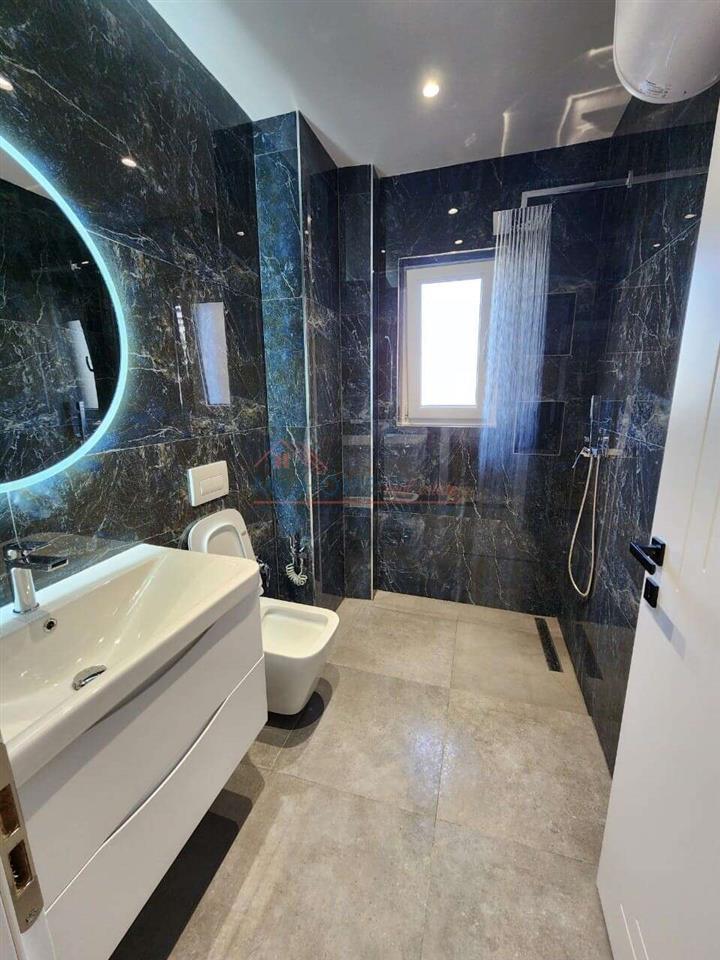 Apartament 2+1 ne shitje ish Stacioni i Trenit ne Tirane