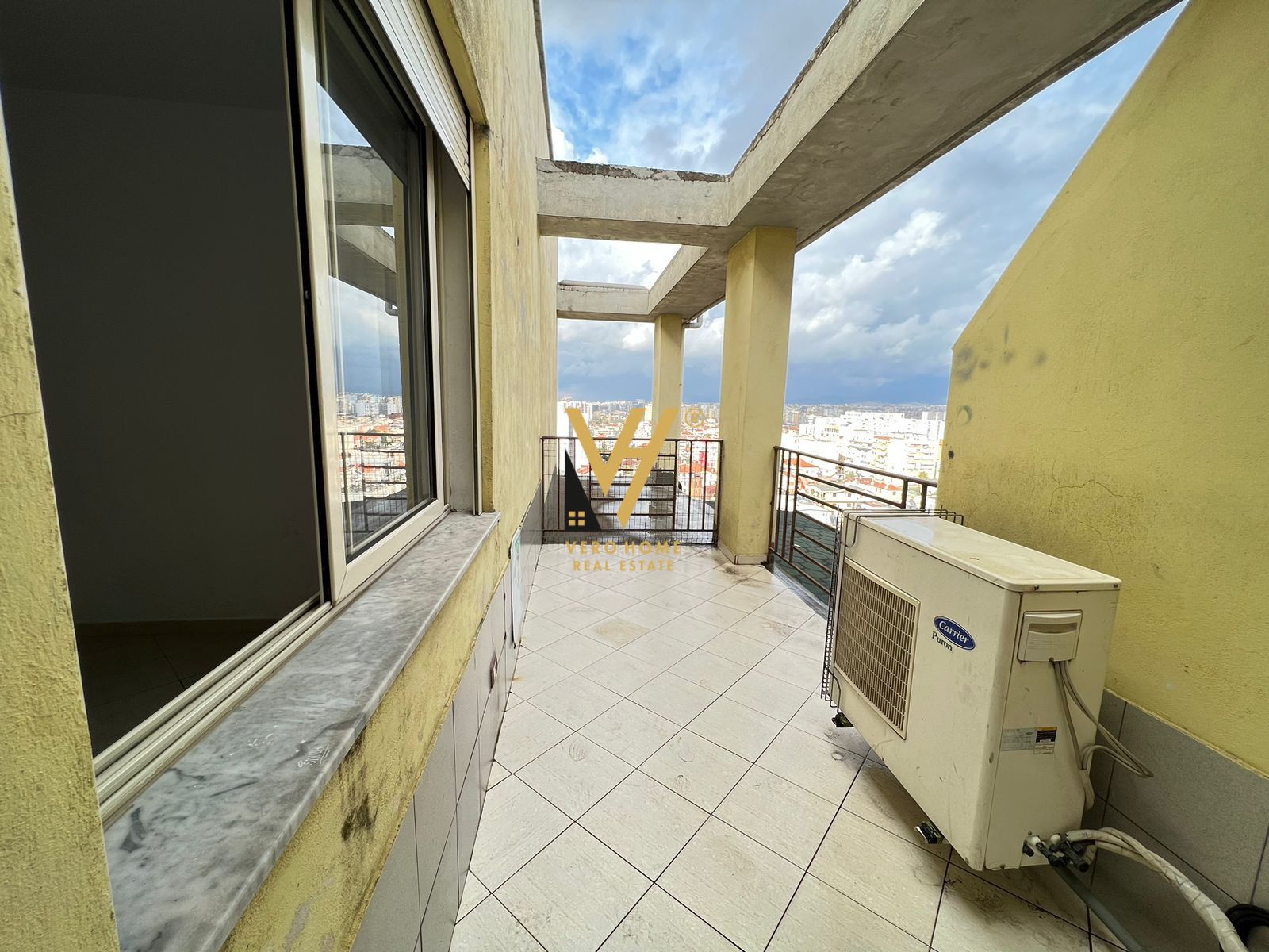 SHITET APARTAMENT 2+1RRUGA E KAVAJES 170.000 EURO