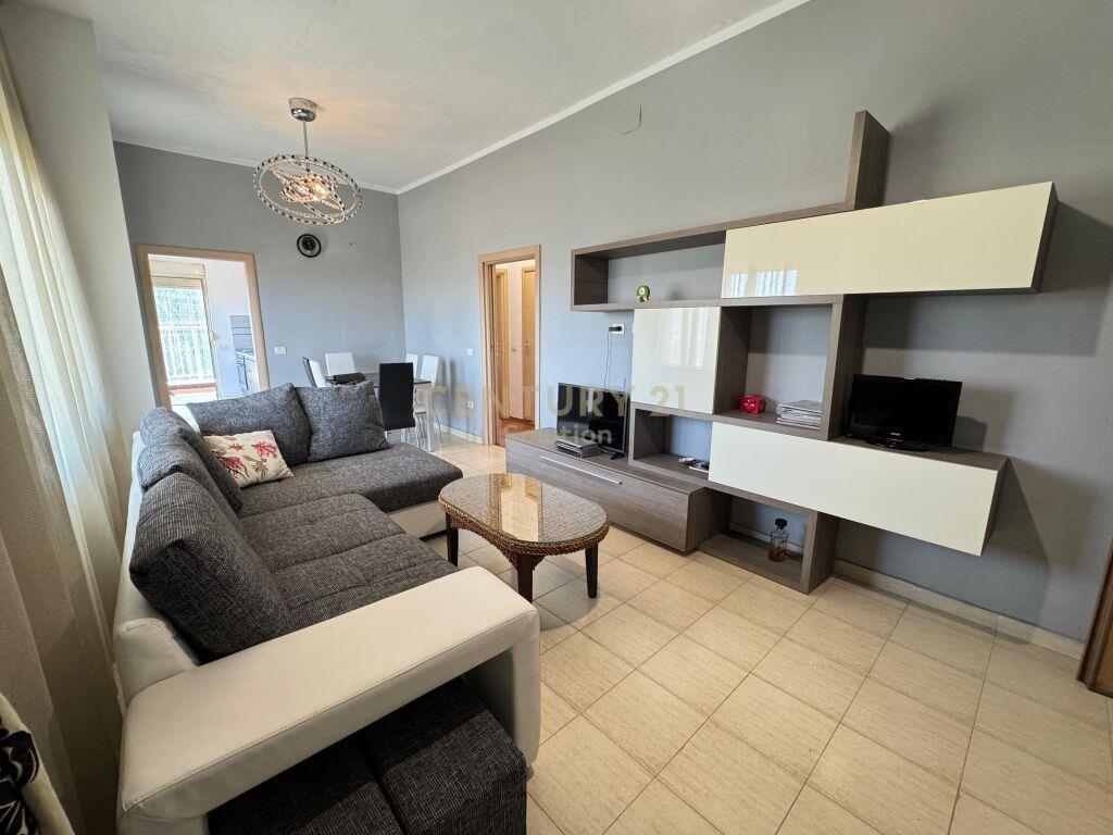 Qira | Apartament 1+1+2 | Myslym Shyri 580 € | 105 m2