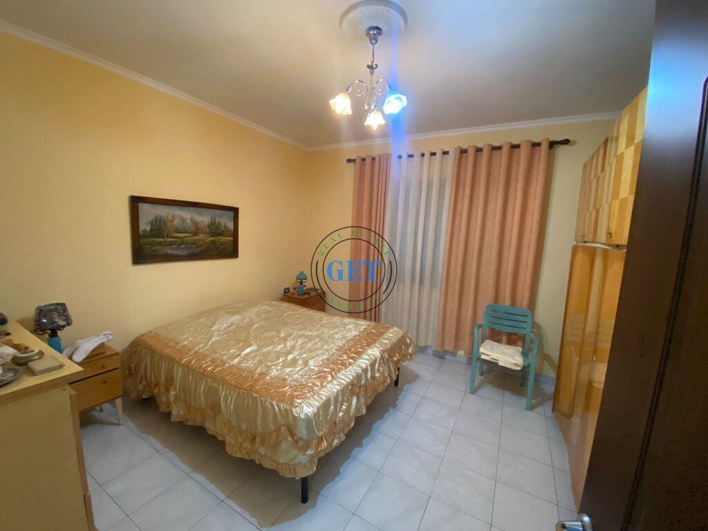 Shitet, Shtepi Private 2 Kateshe Shkozet, Durres.