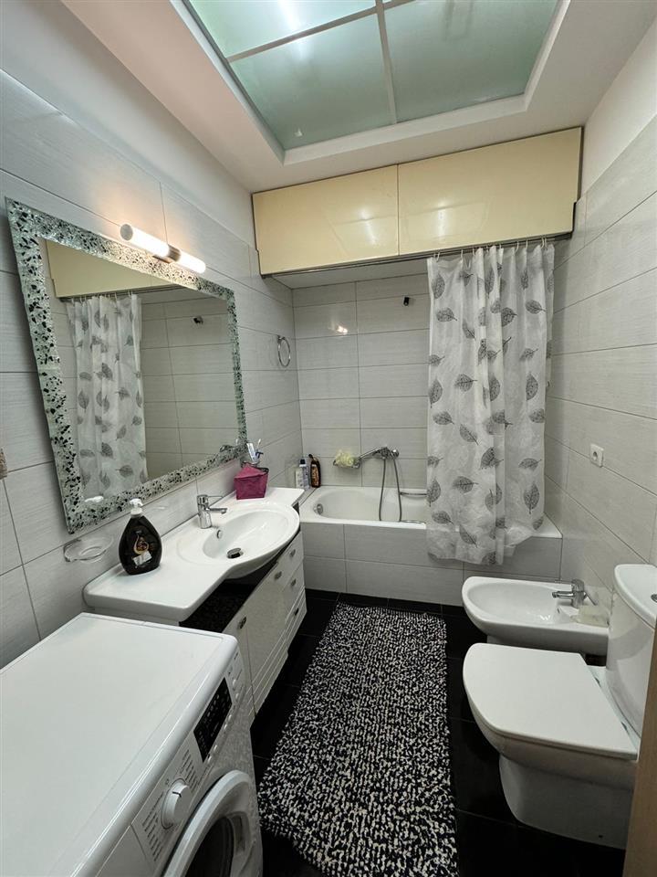 SHITET APARTAMENT 2+1 NE PLAZH, ME MUNDESI NDARJE, DURRES !