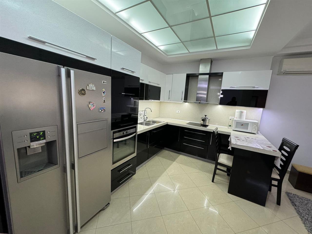 SHITET APARTAMENT 2+1 NE PLAZH, ME MUNDESI NDARJE, DURRES !