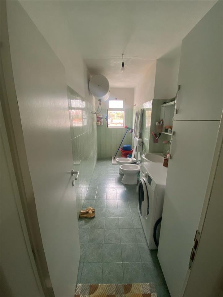 SHITET APARTAMENT 1+1 TEK SHKOLLA EFTALI KOCI !