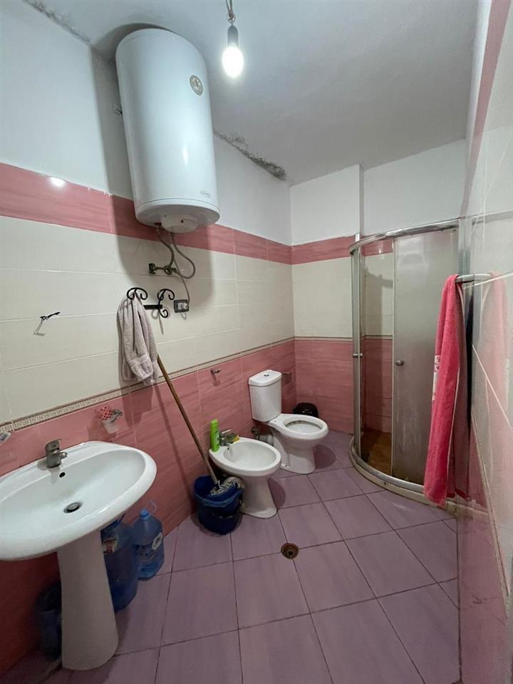 SHITET APARTAMENT 2+1 TEK STACIONI I PARE NE PLAZH !