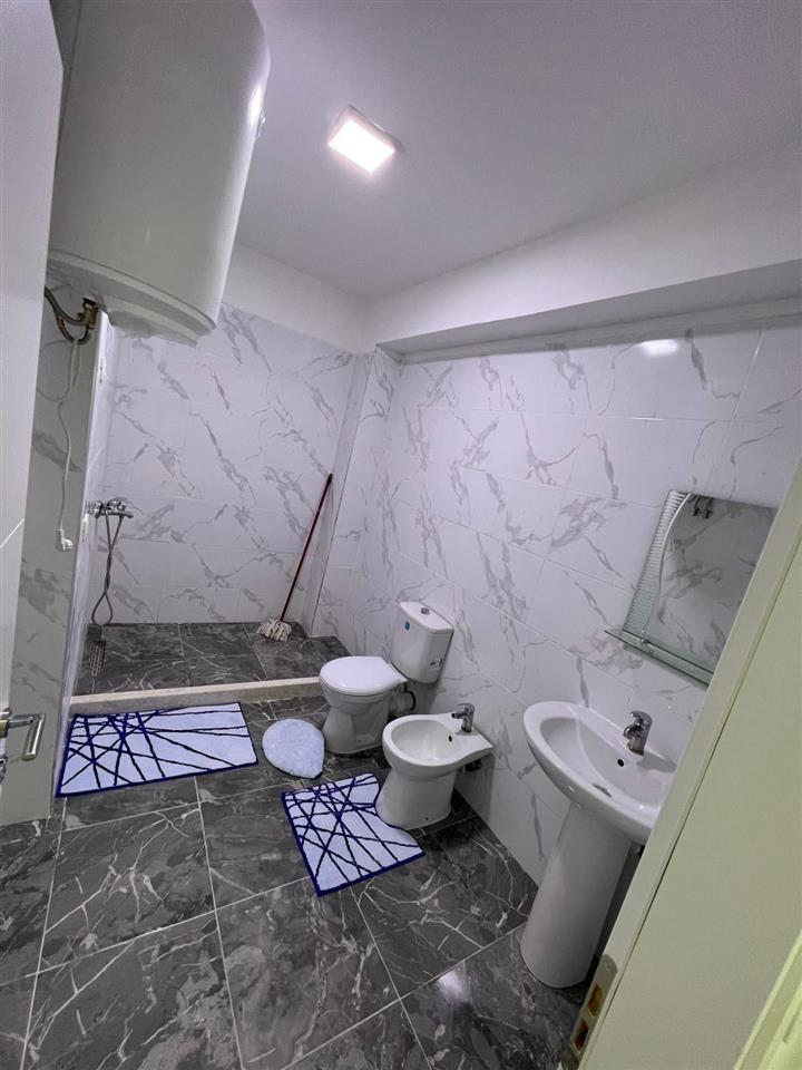 Qera, Apartament 2+1, Fresku, Tiranë