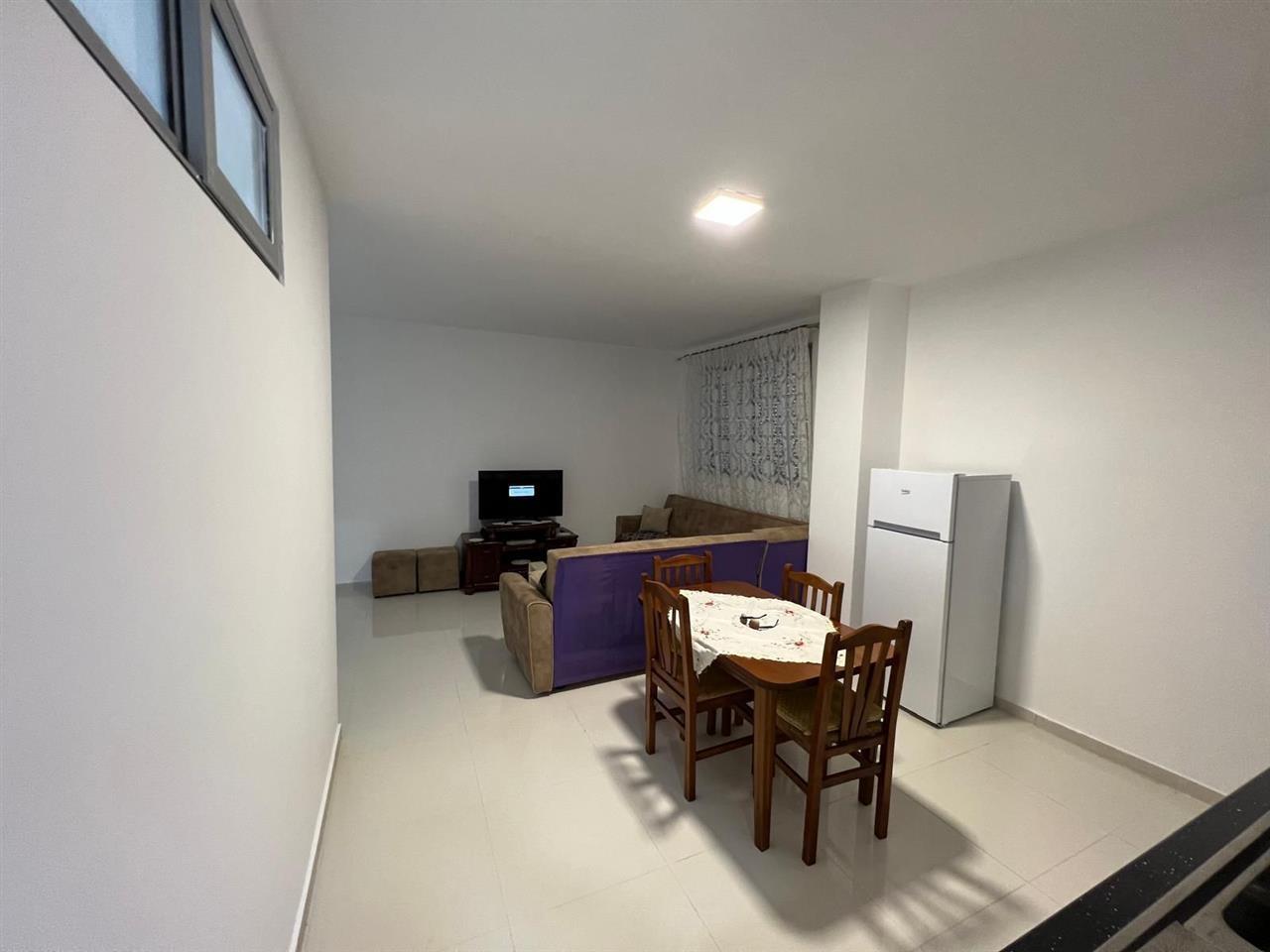 Qera, Apartament 2+1, Fresku, Tiranë
