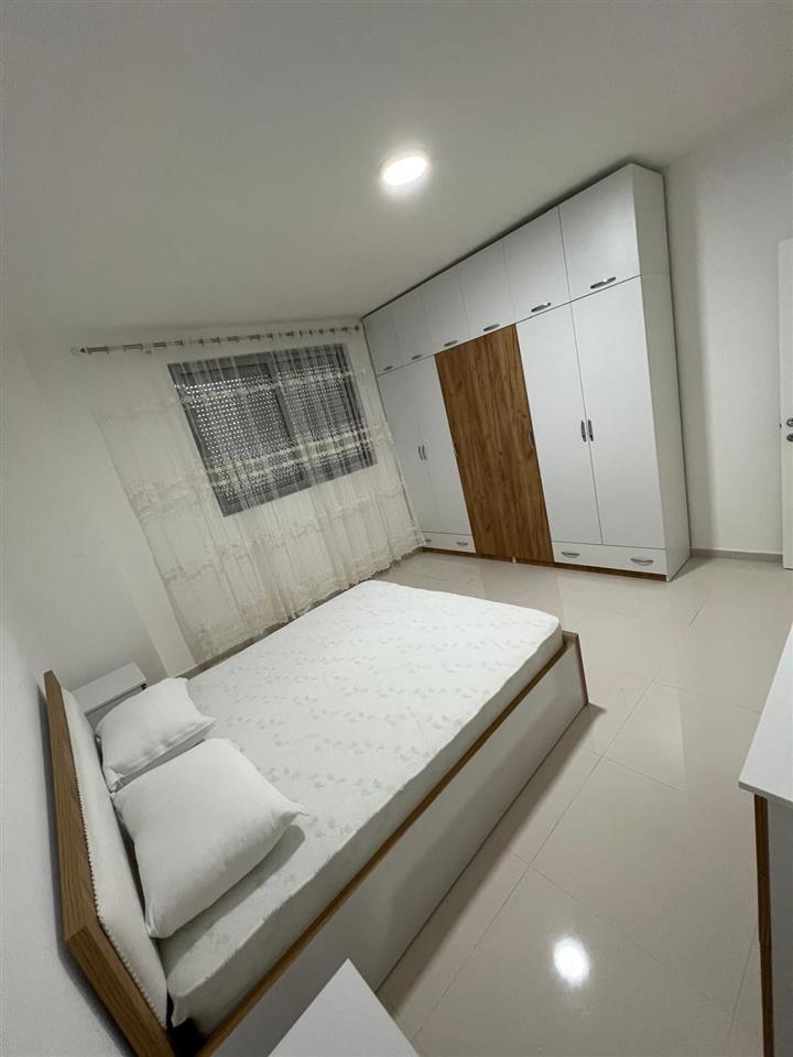 Qera, Apartament 2+1, Fresku, Tiranë