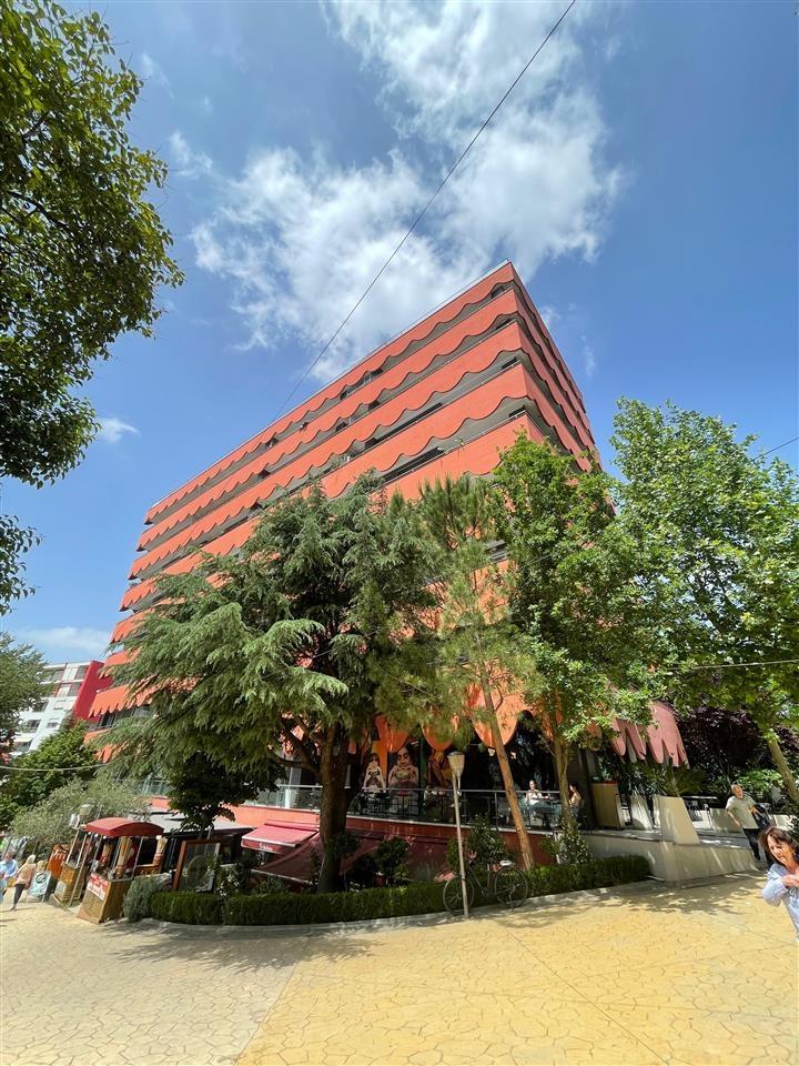 Apartament 2+1+2, për qera, tek Liqeni Artificial i Tiranës,