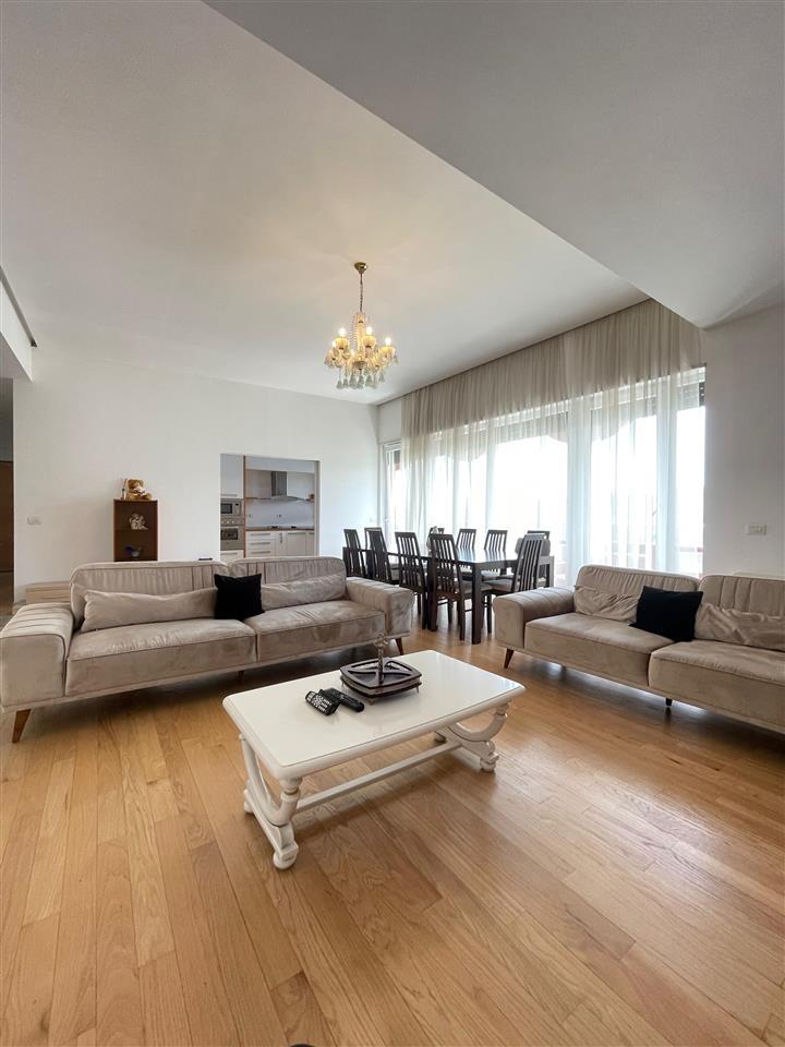 Apartament 2+1+2, për qera, tek Liqeni Artificial i Tiranës,