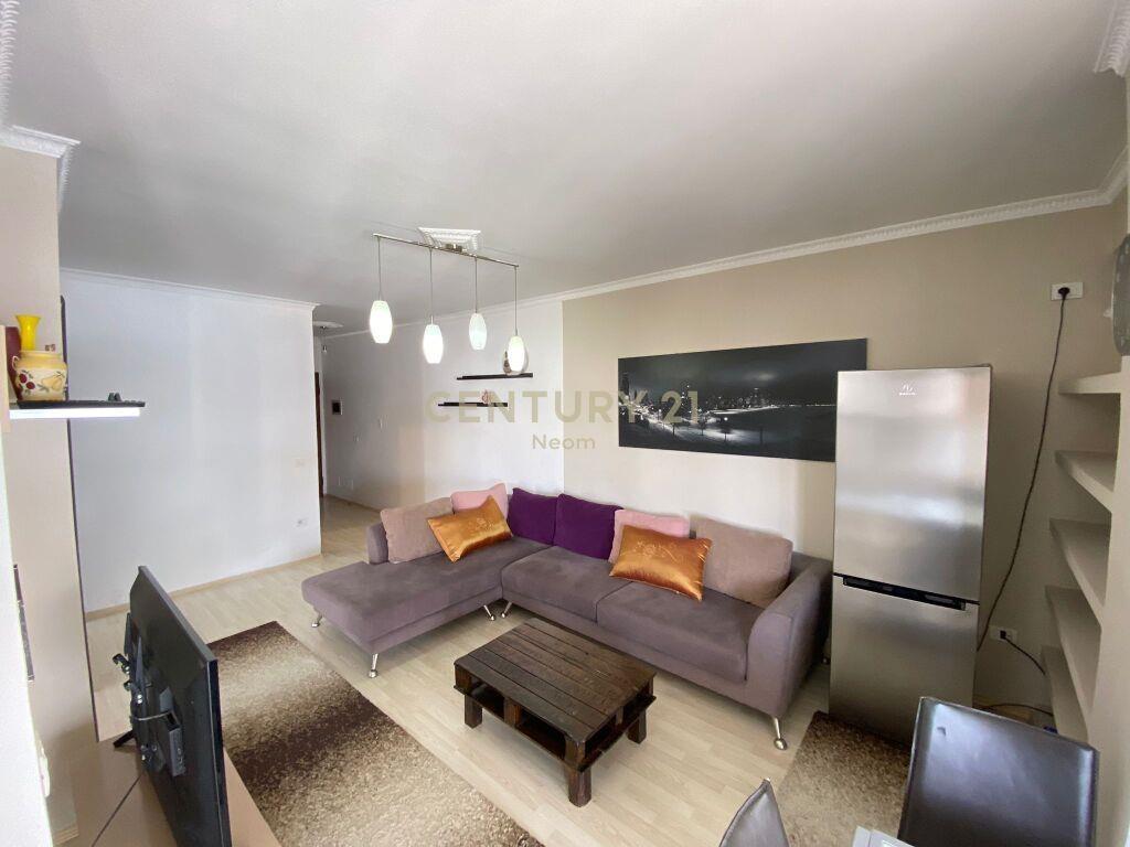 Apartament 2+1 per qira tek Kompleksi Delijorgji!Neom98127