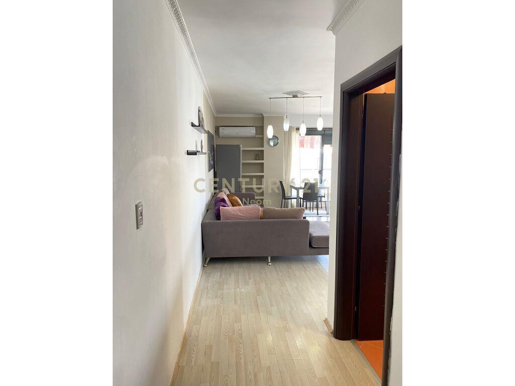 Apartament 2+1 per qira tek Kompleksi Delijorgji!Neom98127