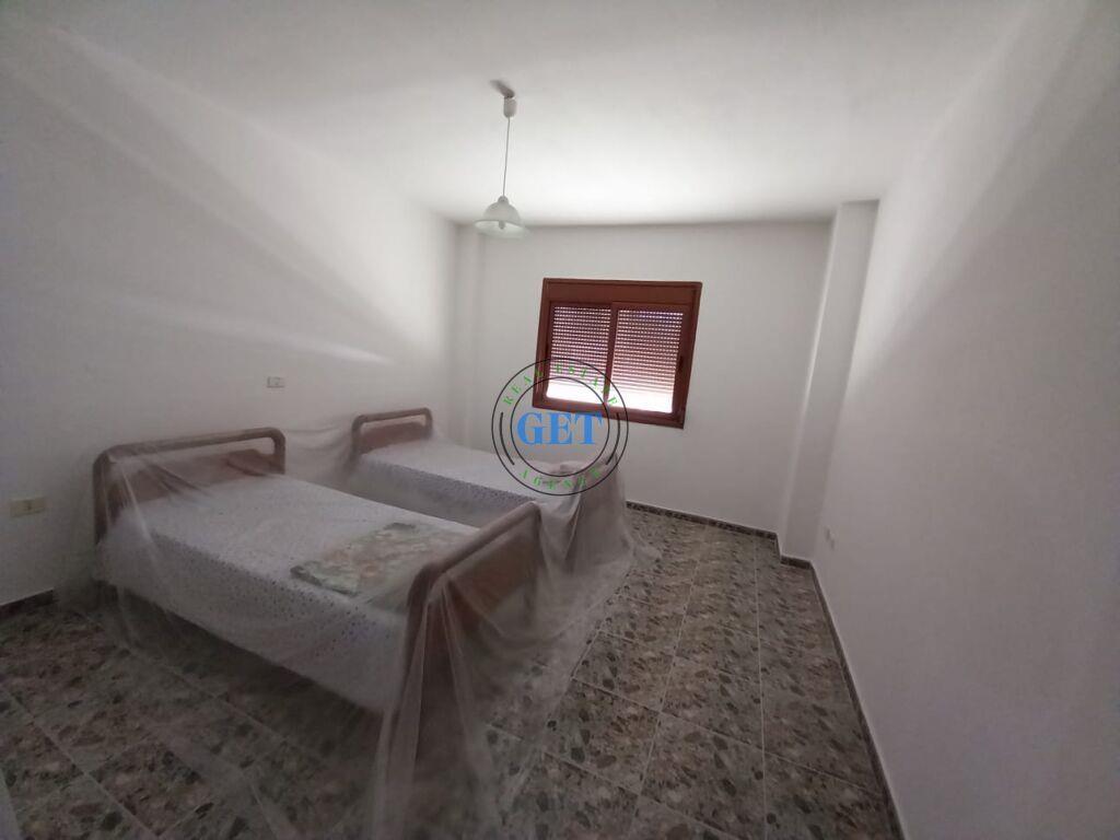Qira ,Apartament 3+1+2 Ballkone + Garazhd, Tregu fshatar, Du