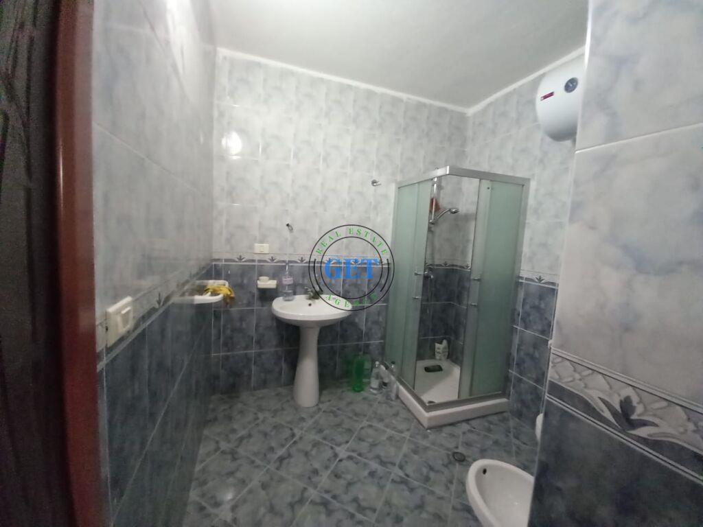 Qira ,Apartament 3+1+2 Ballkone + Garazhd, Tregu fshatar, Du