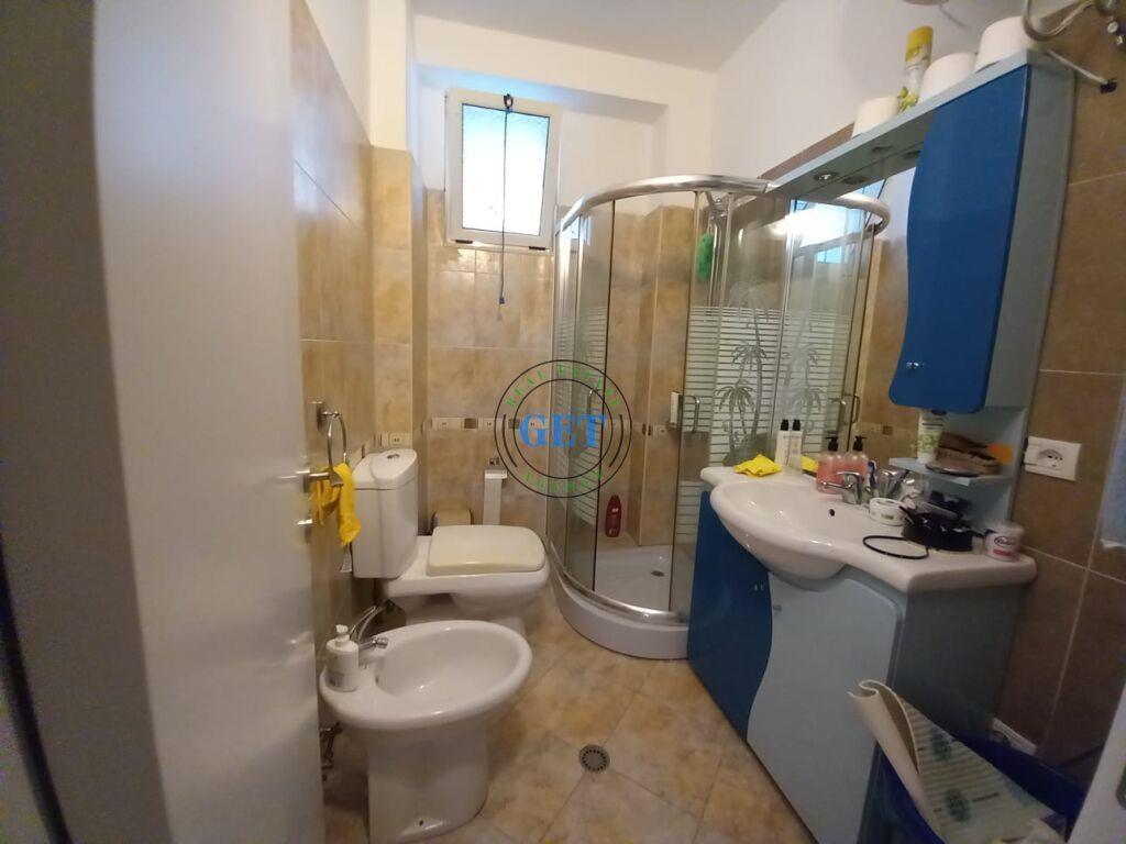 Qira ,Apartament 2+1+2 Tualete Ish Urt, Durres