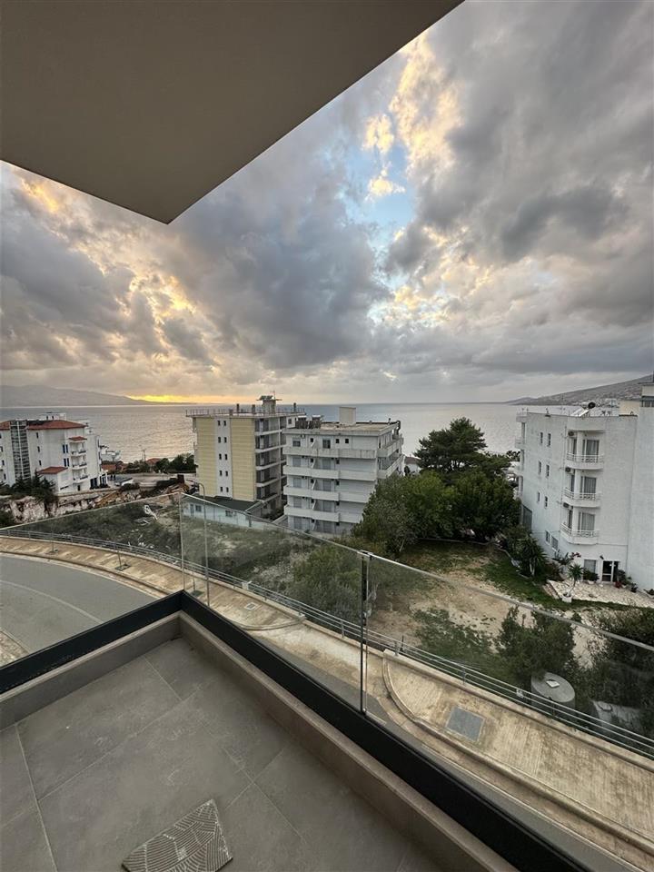 Apartament 1+1 80 m2 / Ndertim i Ri Rruga e re AN